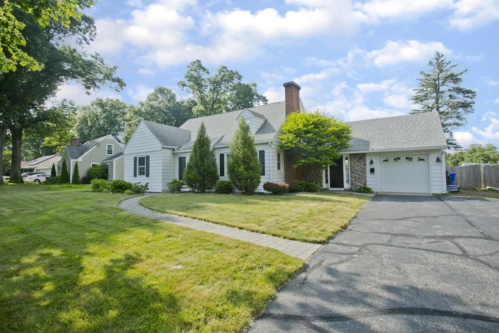 182 Overlook Drive Springfield, MA 01118 - Photo 2 of 29 Gallery Image 2