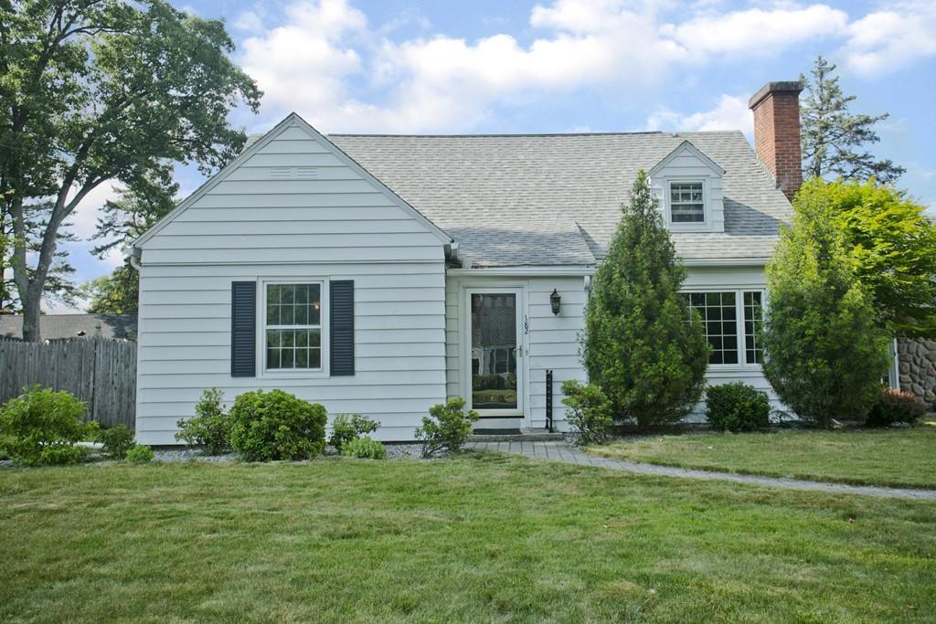 182 Overlook Drive Springfield, MA 01118 - Photo 3 of 29 Gallery Image 3