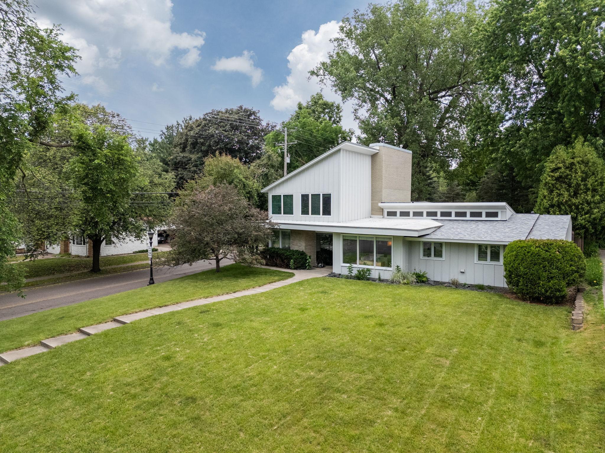 2191 Edgcumbe Road St. Paul, MN 55116 - Photo 6 of 58