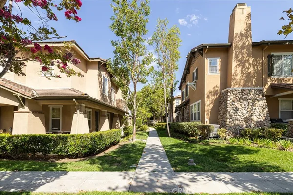 $819,900 | 66 Garrison Loop, Ladera Ranch, CA 92694