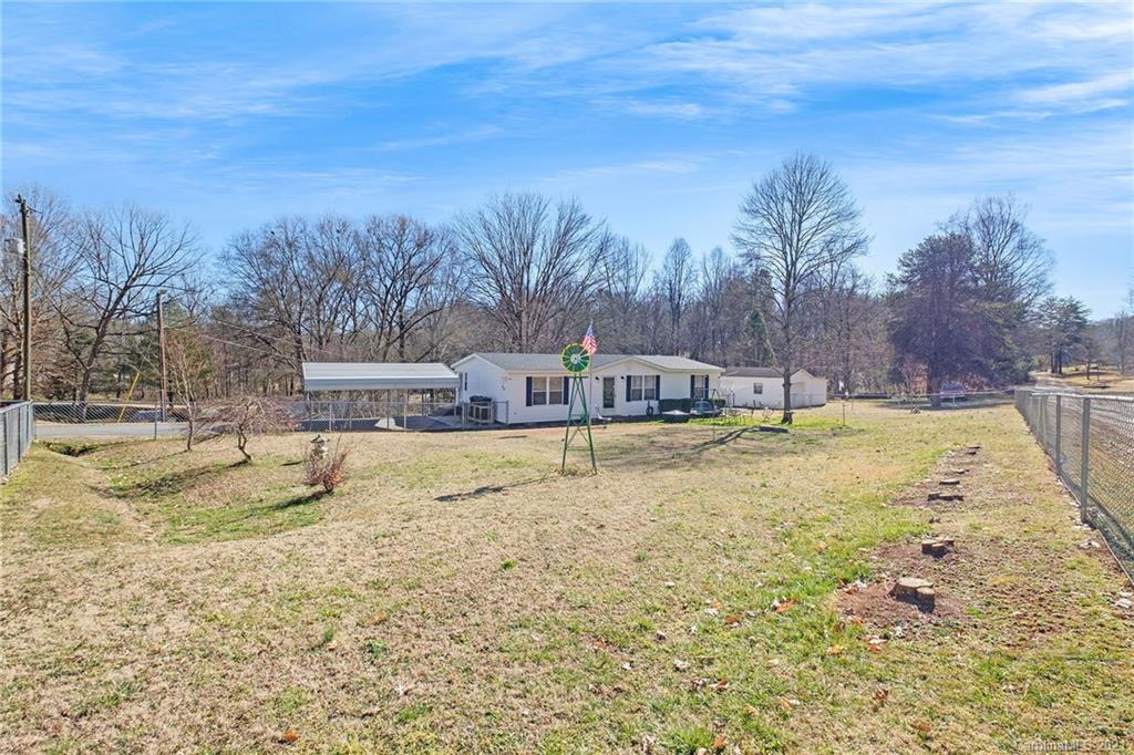 104 Riding Road Mount Holly, NC 28120 - Photo 1 of 29 Gallery Image 1