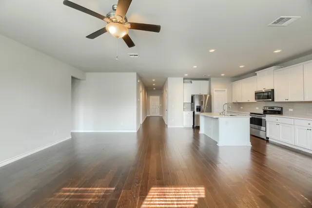 $2,050 | 108 Flexus Lane, Liberty Hill, TX 78642