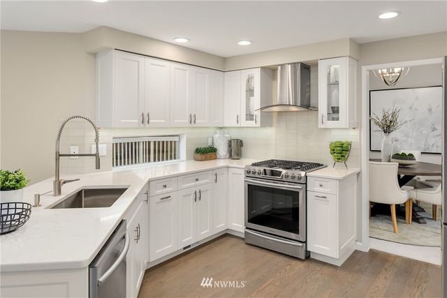 $1,310,000 | 23702 Northeast 25th Way, Sammamish, WA 98074