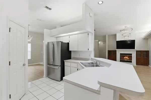$2,600 | 1429 Northwest 98 Terrace, Gainesville, FL 32606