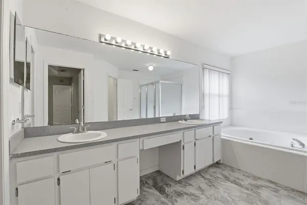 $2,600 | 1429 Northwest 98 Terrace, Gainesville, FL 32606