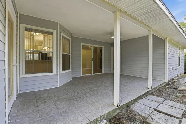 $2,600 | 1429 Northwest 98 Terrace, Gainesville, FL 32606