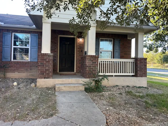 $2,100 | 14000 Massena Park, Live Oak, TX 78233
