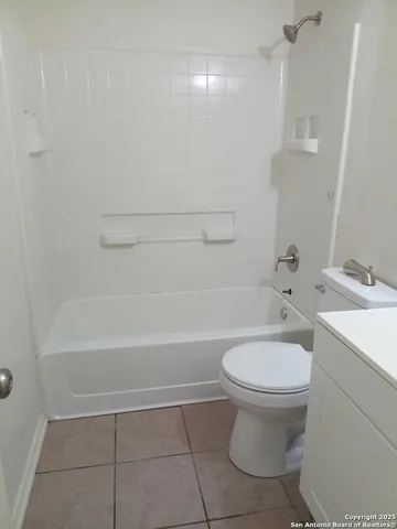 $2,100 | 14000 Massena Park, Live Oak, TX 78233