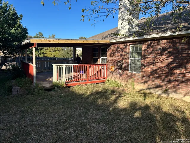 $2,100 | 14000 Massena Park, Live Oak, TX 78233