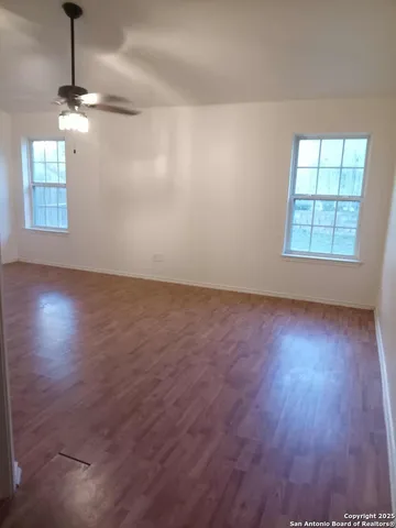 $2,100 | 14000 Massena Park, Live Oak, TX 78233