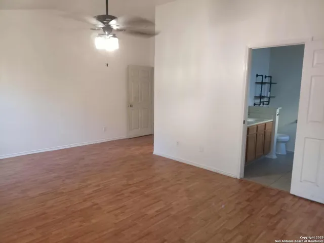 $2,100 | 14000 Massena Park, Live Oak, TX 78233