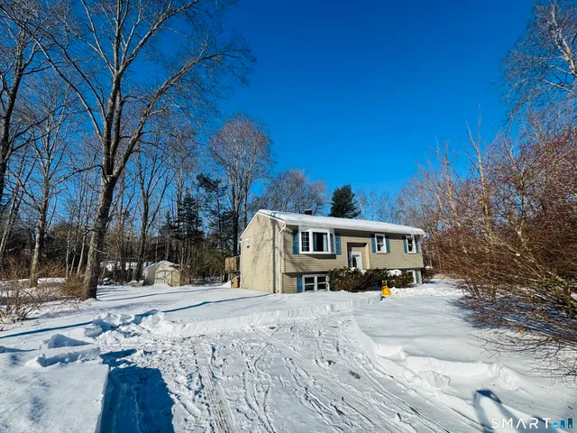 $289,900 | 1 Mapleshade Avenue, Plainfield, CT 06374