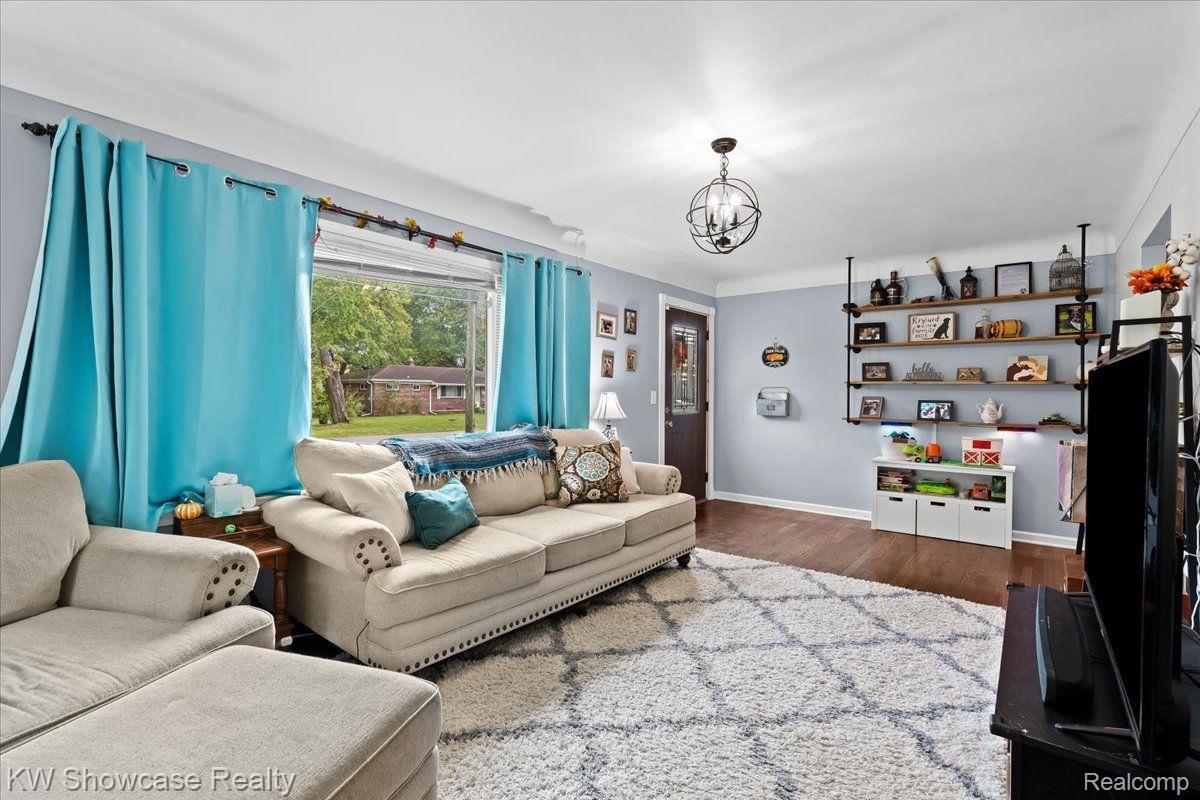 6402 Logan Road Waterford, MI 48329 - Photo 13 of 27 Gallery Image 13