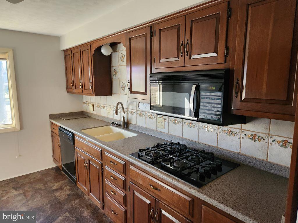 5138 Grandview Road Hanover, PA 17331 - Photo 12 of 37