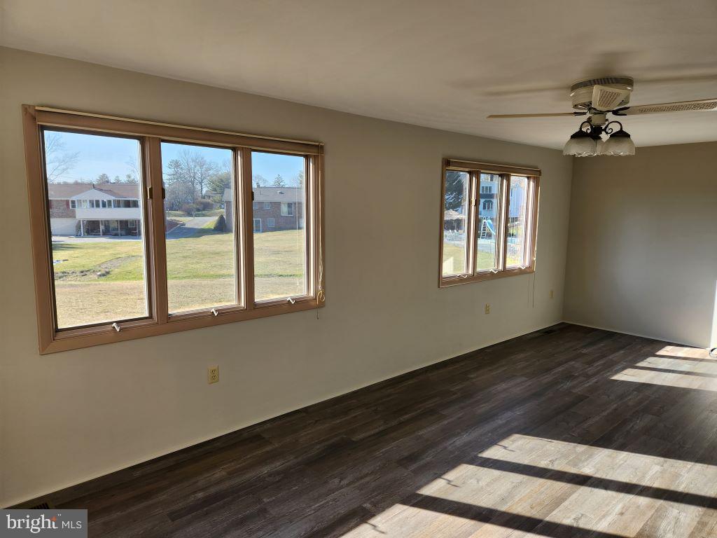 5138 Grandview Road Hanover, PA 17331 - Photo 8 of 37