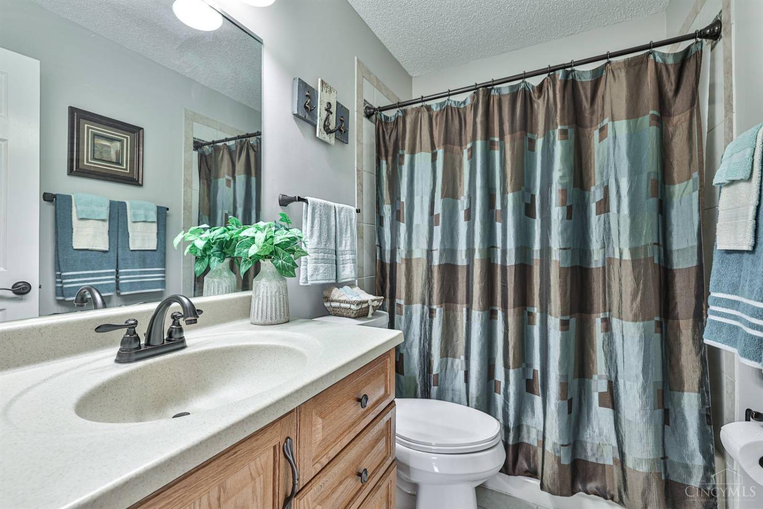 4663 Rustic Way Cincinnati, OH 45245 - Photo 32 of 56 Gallery Image 32
