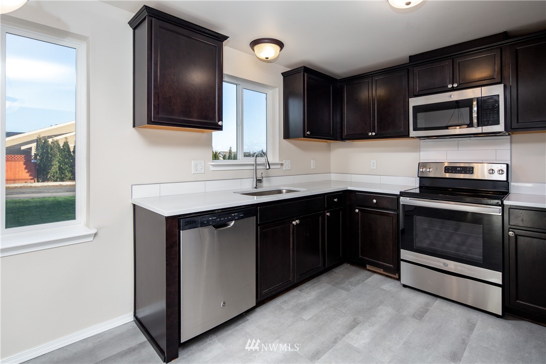 5554 South Church Road Ferndale, WA 98248 - Photo 14 of 26 Gallery Image 14