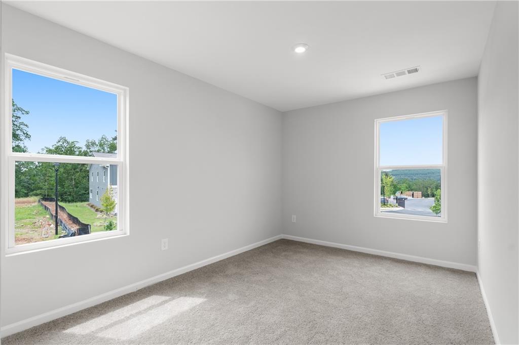 115 Pk Rdg Circle Cartersville, GA 30120 - Photo 18 of 30 an empty room with a window