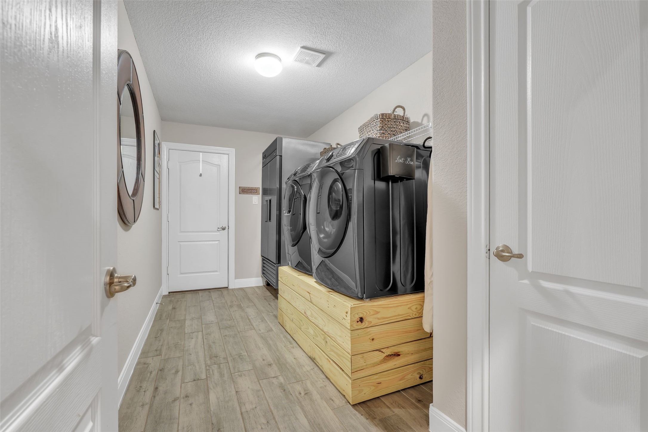 1541 North Blue Bonnet Lane Angleton, TX 77515 - Photo 25 of 28 a view of walk in closet