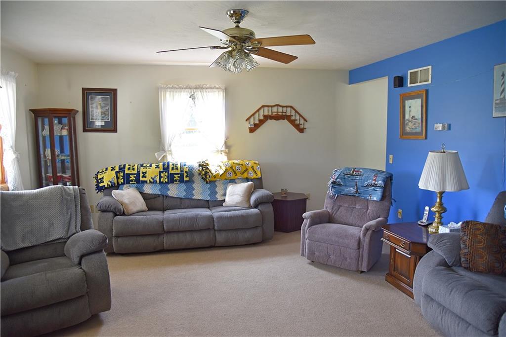 45 Gruber Road Greenville, PA 16125 - Photo 3 of 21 Gallery Image 3