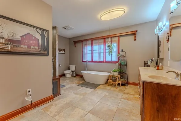 $530,000 | 5132 North 600 West, Wabash, IN 46992