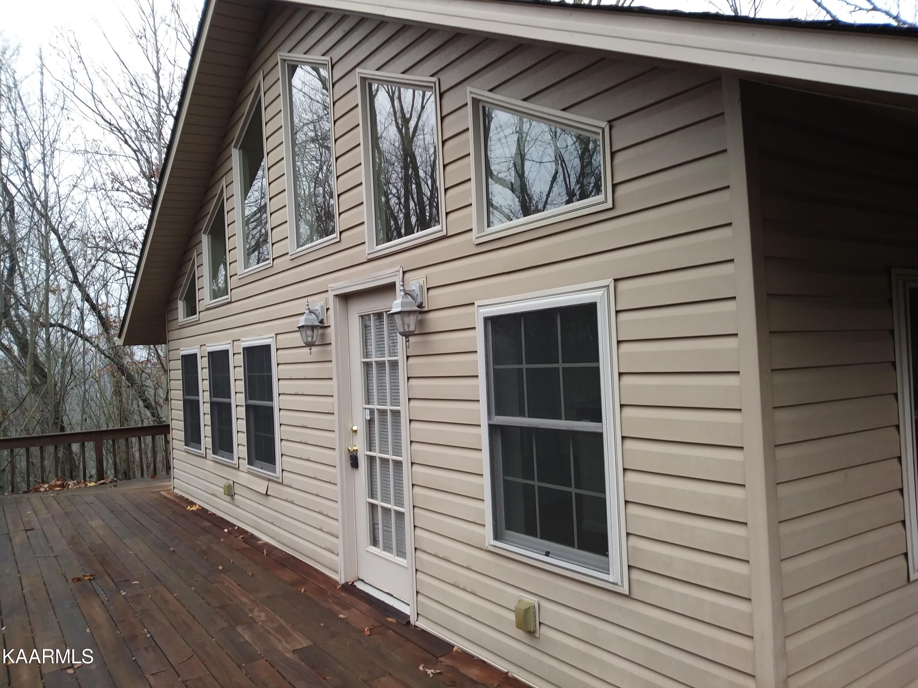 338 Lakewood Village Road Spring City, TN 37381 - Photo 4 of 16 20211217_160431