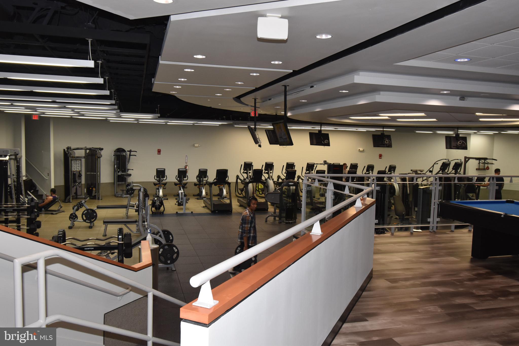 1011 Arlington Boulevard, Unit 710 Arlington, VA 22209 - Photo 3 of 10 a kitchen with lots of counter top space