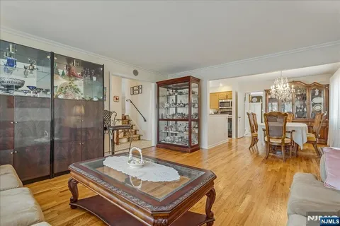 $849,000 | 40 Catherine Court, Cedar Grove, NJ 07009