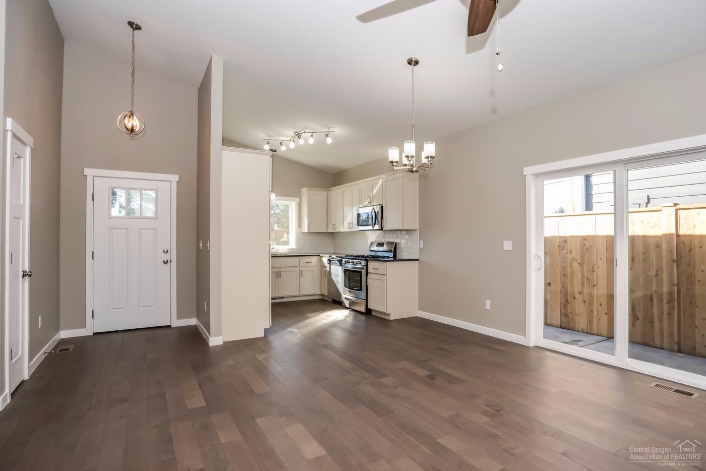 528 Southeast Reed Market Road Bend, OR 97702 - Photo 4 of 15 Additional Photo