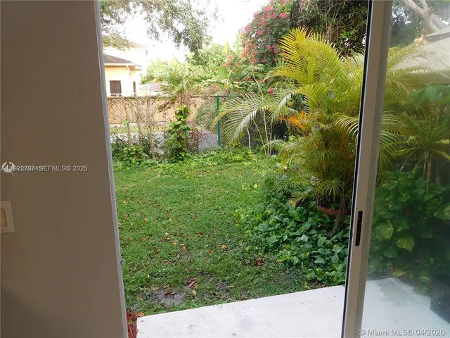 $2,400 | 646 Northeast 21st Avenue, Homestead, FL 33033