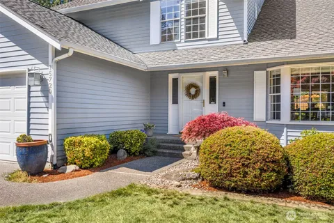 $899,000 | 15720 Southeast 184th Street, Renton, WA 98058