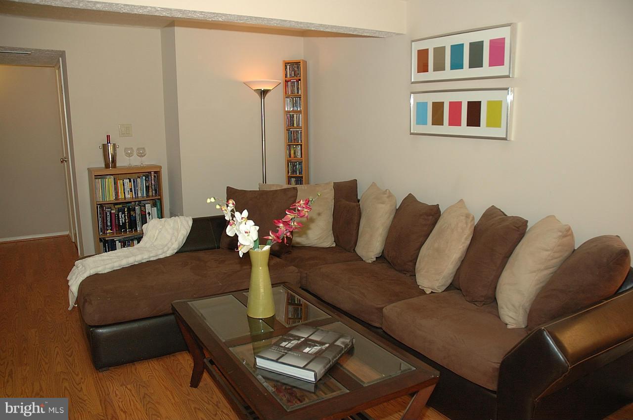 8798 Newington Commons Road Lorton, VA 22079 - Photo 8 of 15 Family Room