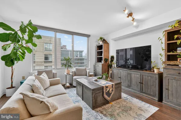 $3,600 | 555 Massachusetts Avenue Northwest, Unit 1313, Washington, DC 20001