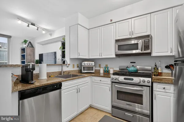 $3,600 | 555 Massachusetts Avenue Northwest, Unit 1313, Washington, DC 20001