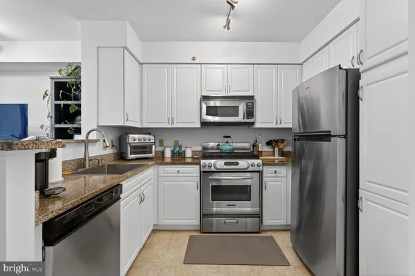 $3,600 | 555 Massachusetts Avenue Northwest, Unit 1313, Washington, DC 20001