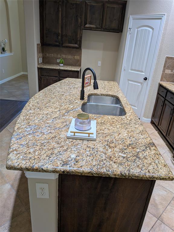 408 Valley Ridge Drive Red Oak, TX 75154 - Photo 15 of 31 Gallery Image 15