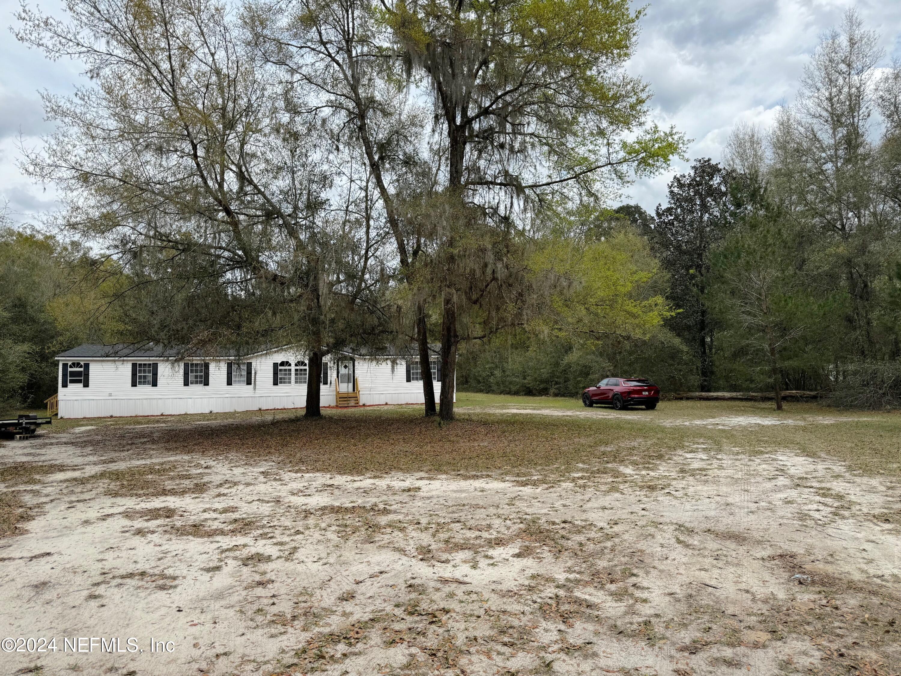 156 Tanner School Bus Road Florahome, FL 32140 - Photo 2 of 26 IMG_4772