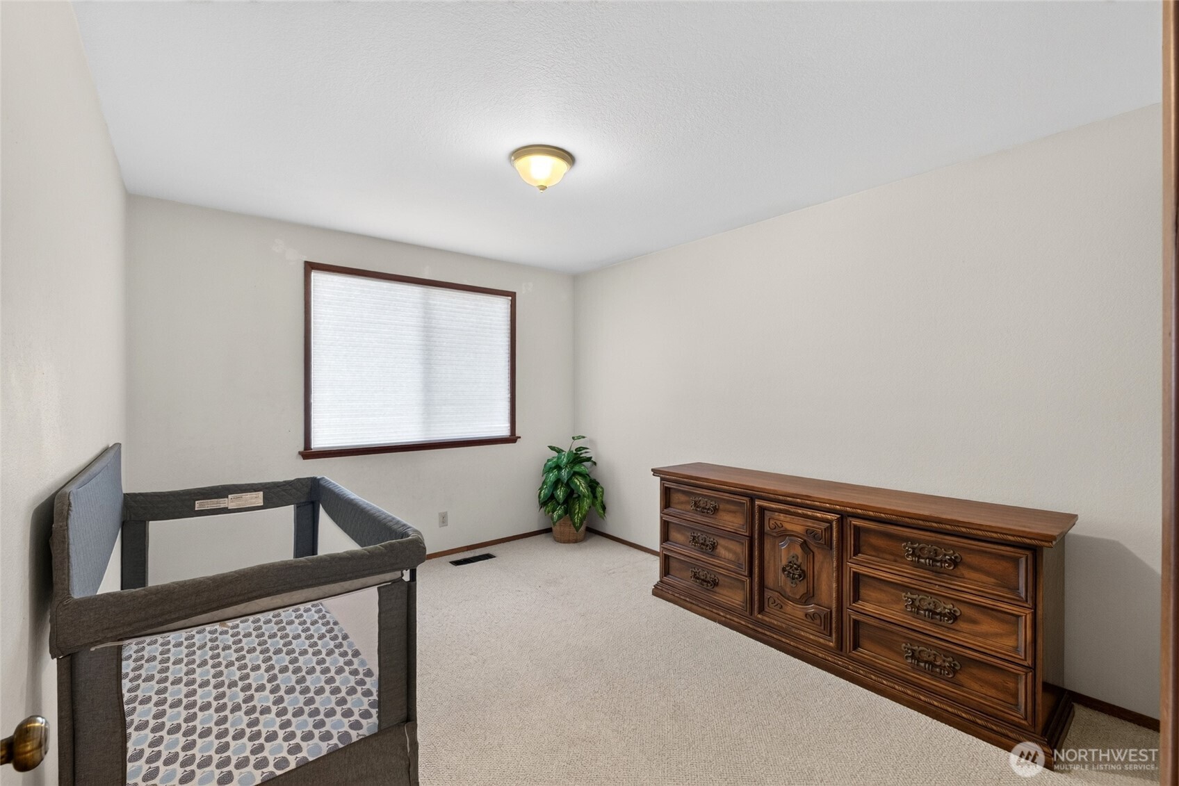 5000 Northeast 6th Street Renton, WA 98059 - Photo 17 of 40 Gallery Image 17