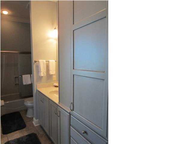 6073 West C30a Santa Rosa Beach, Unit 101 Santa Rosa Beach, FL 32459 - Photo 10 of 15 a bathroom with a bathtub