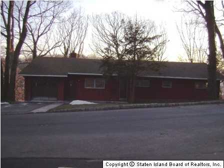 180 Longview Road Staten Island, NY 10304 - Photo 1 of 7 Primary Photo