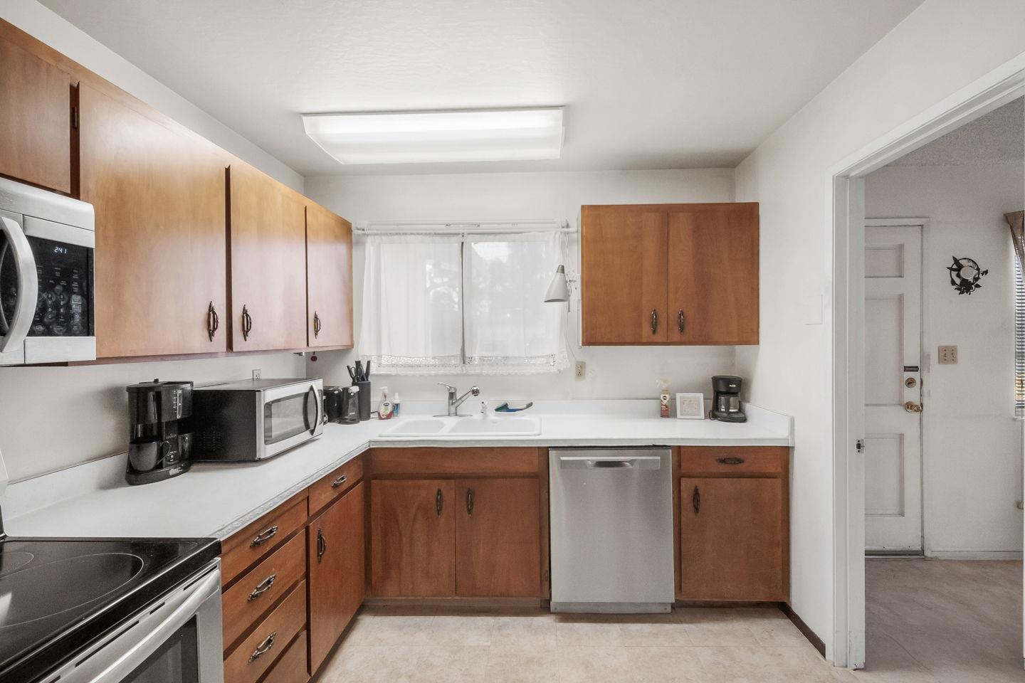 26 Seaview Drive Bay Point, CA 94565 - Photo 13 of 23