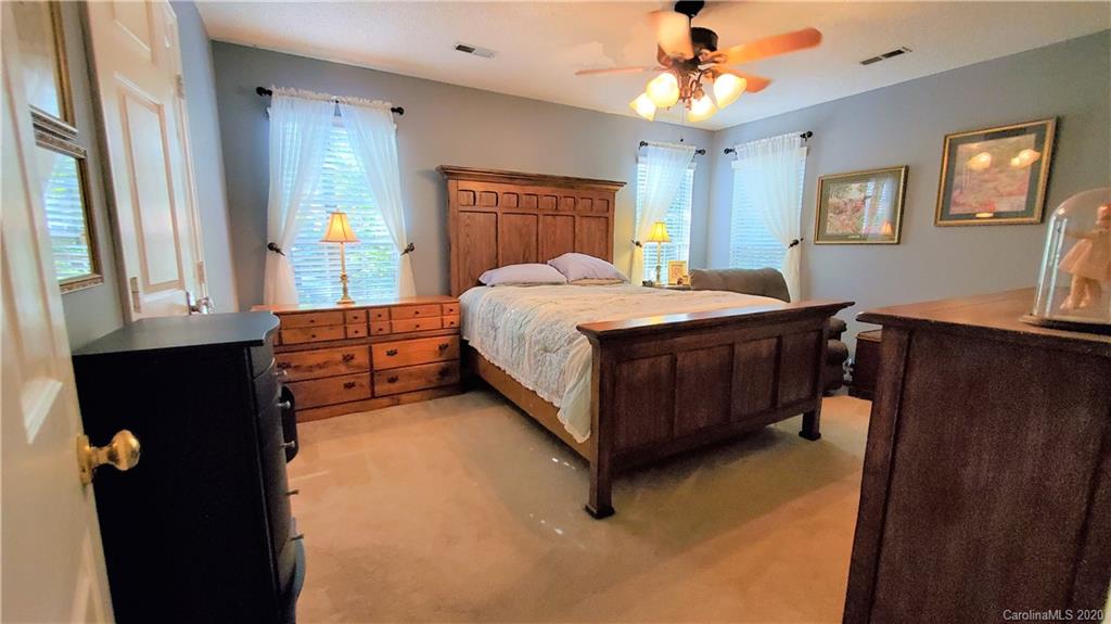 8270 Hunley Ridge Road Matthews, NC 28104 - Photo 14 of 36 Gallery Image 14