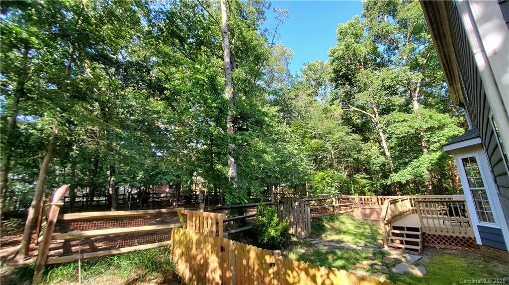 8270 Hunley Ridge Road Matthews, NC 28104 - Photo 7 of 36 Gallery Image 7