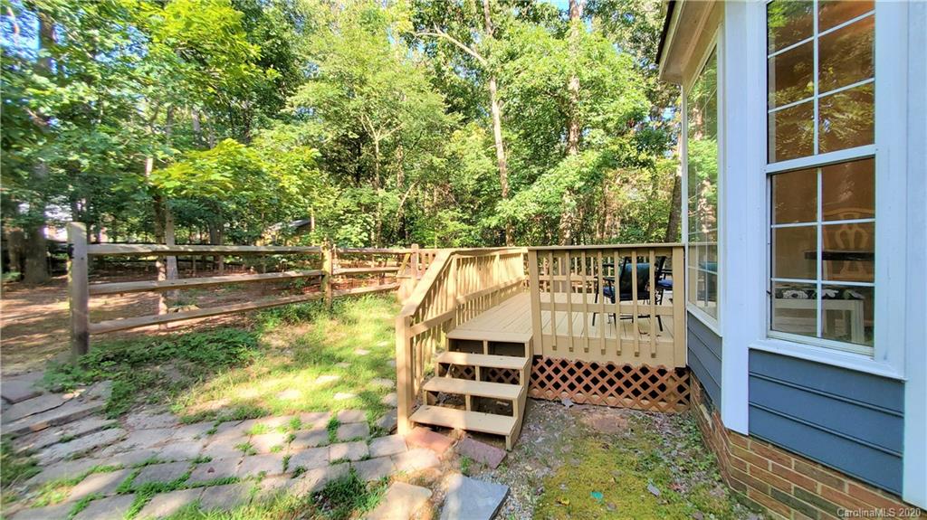 8270 Hunley Ridge Road Matthews, NC 28104 - Photo 8 of 36 Gallery Image 8