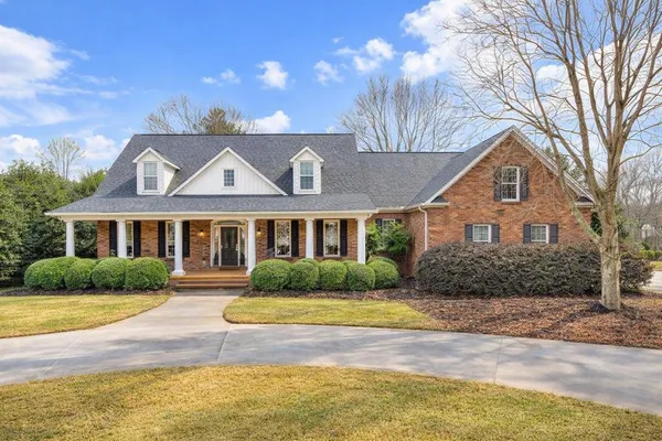 $874,900 | 429 Waterford Point Drive, Boiling Springs, SC 29316