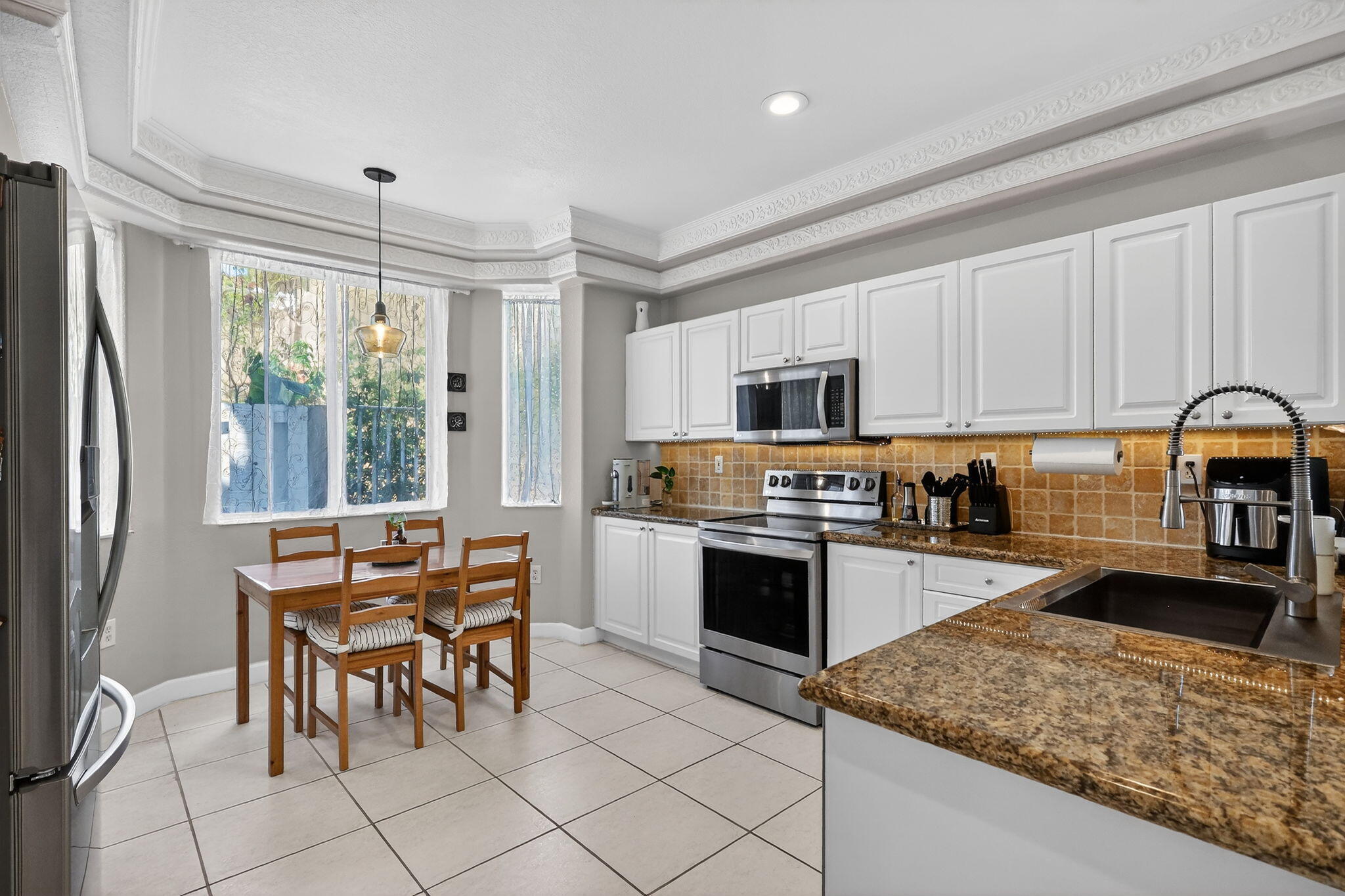 5325 Southwest 131st Terrace Miramar, FL 33027 - Photo 12 of 52 15-web-or-mls-8H3A9774