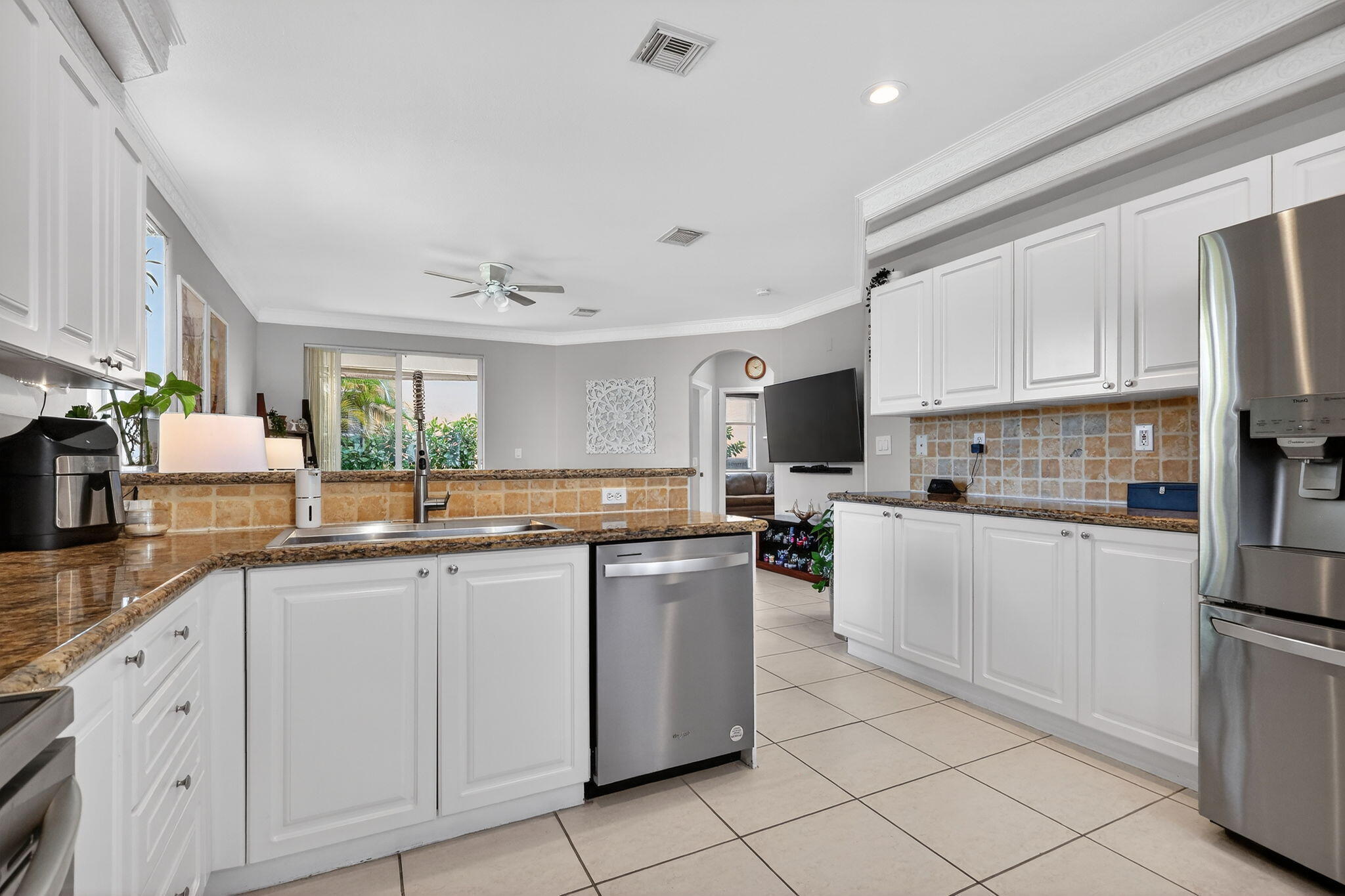 5325 Southwest 131st Terrace Miramar, FL 33027 - Photo 15 of 52 18-web-or-mls-8H3A9795