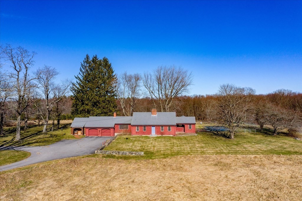26 Burbank Road Sutton, MA 01590 - Photo 2 of 39