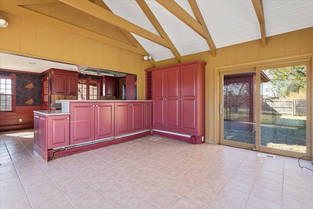 26 Burbank Road Sutton, MA 01590 - Photo 9 of 39