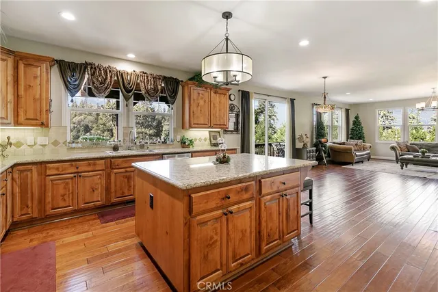 $938,000 | 28449 Fresh Spring Lane, Lake Arrowhead, CA 92352